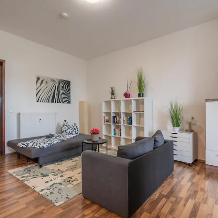 Grossartige Im Loft-stil In Bester Leipziger Lage Apartment *